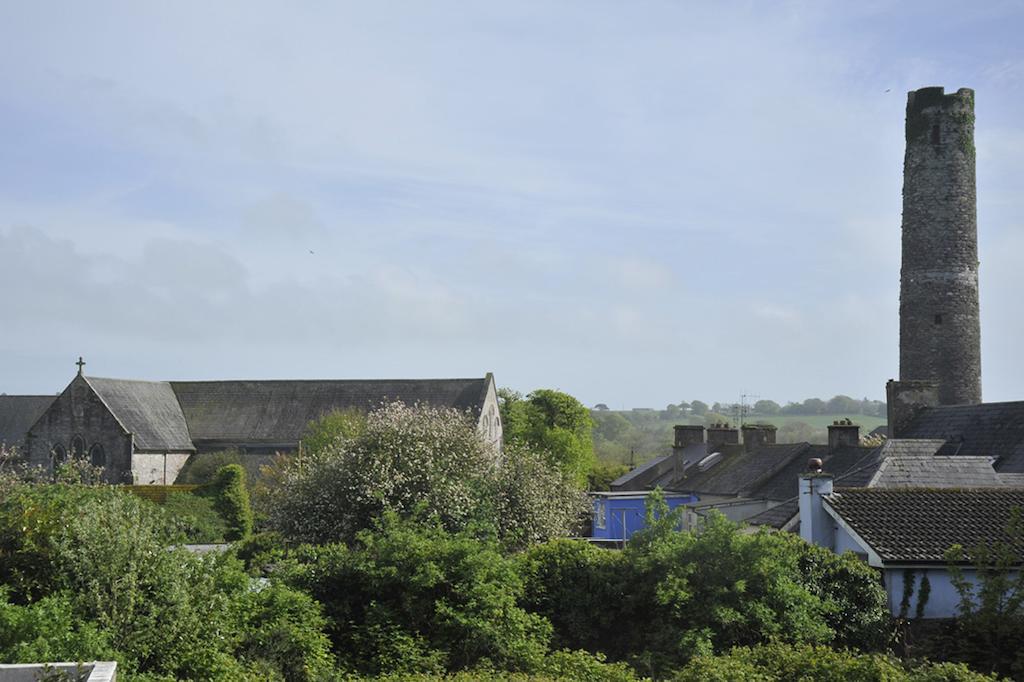 Wisteria House B&B Cloyne Exterior photo